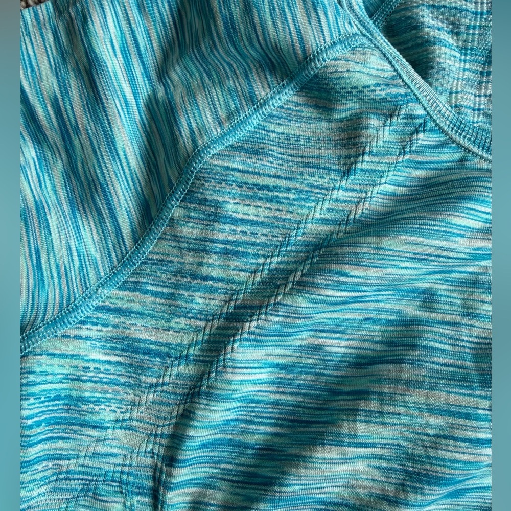 Athleta Workout Top - Picture 3 of 6